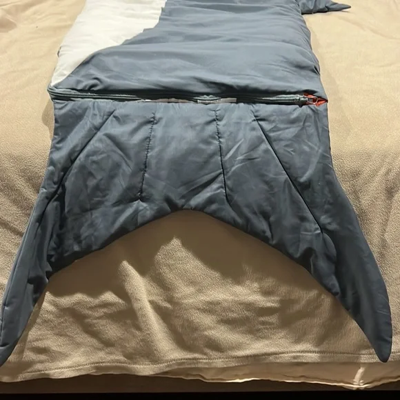 Whale Sleeping bag for young kids to part ( whales π³ head itβs pillow - Picture 10 of 10